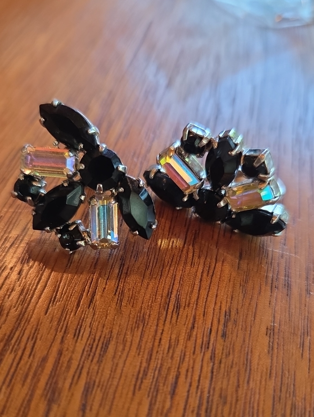 Weiss Black Crystal Cluster Non-pierced Earrings